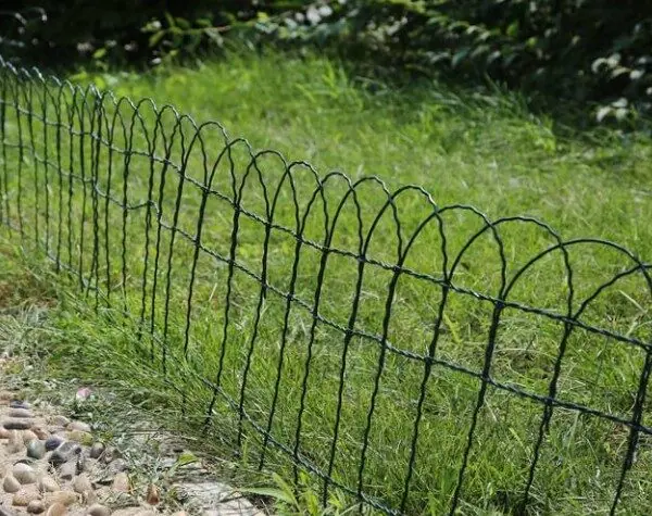 cost effective border fencing along pathways